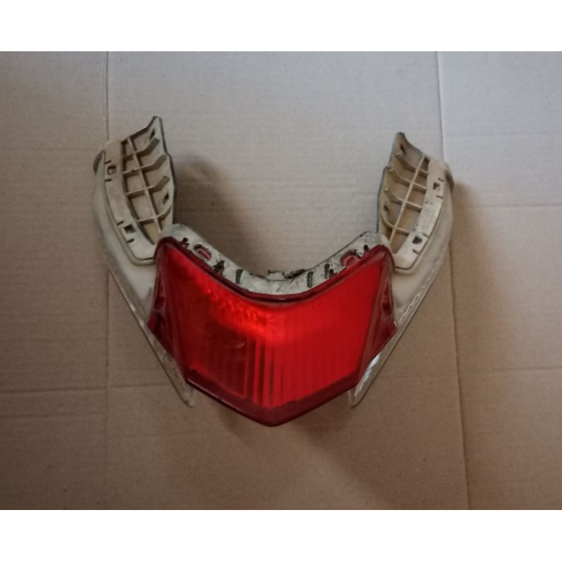 Lampu Belakang/Stoplamp Honda Vario125 OLD/Vario125 Lama CBS Techno Original