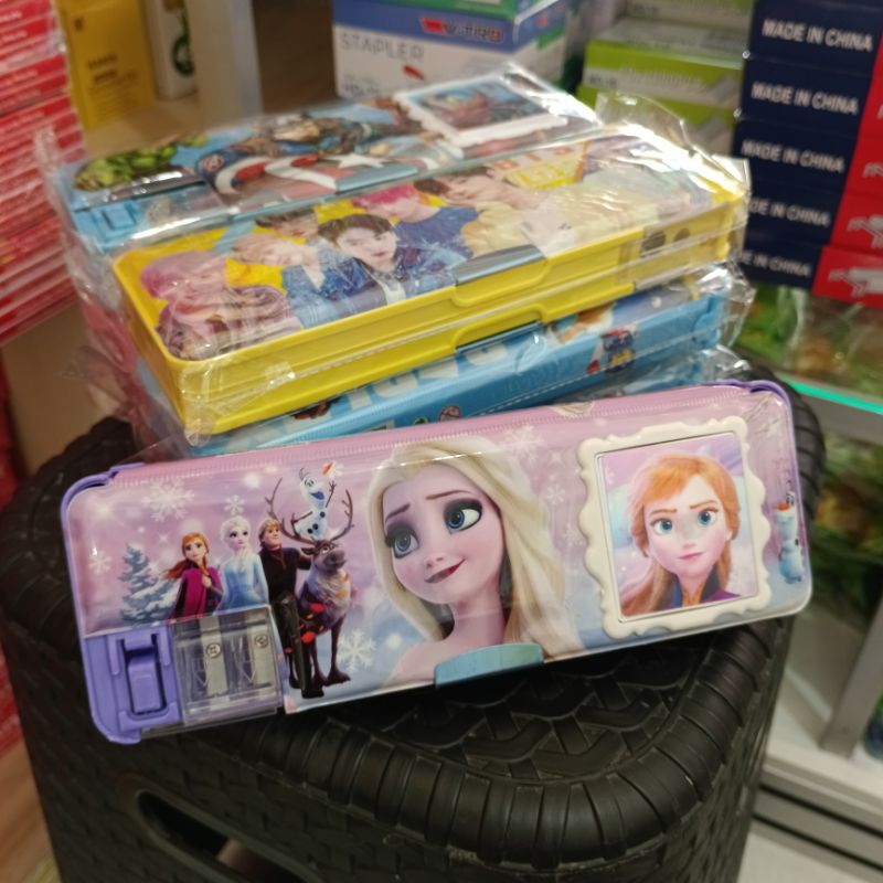 

1 Lusin Tempat Pensil Magnet Kalkulator Plus Serutan Gratis Pensil