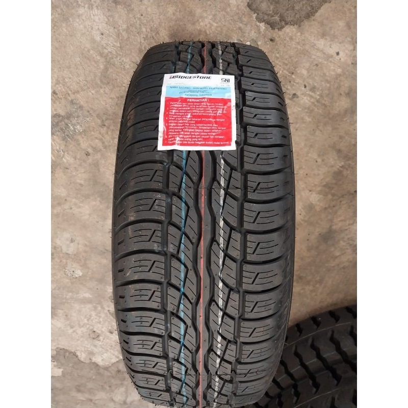 Ban Luar Bridgestone 235/60 R16 D687