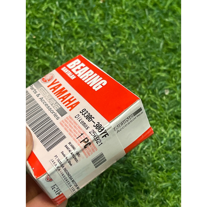 BEARING 28D MIO (93306-300YF)