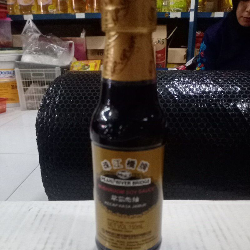 

kecap jamur/kecap rasa jamur/pearl river bridge sauce 150 ML