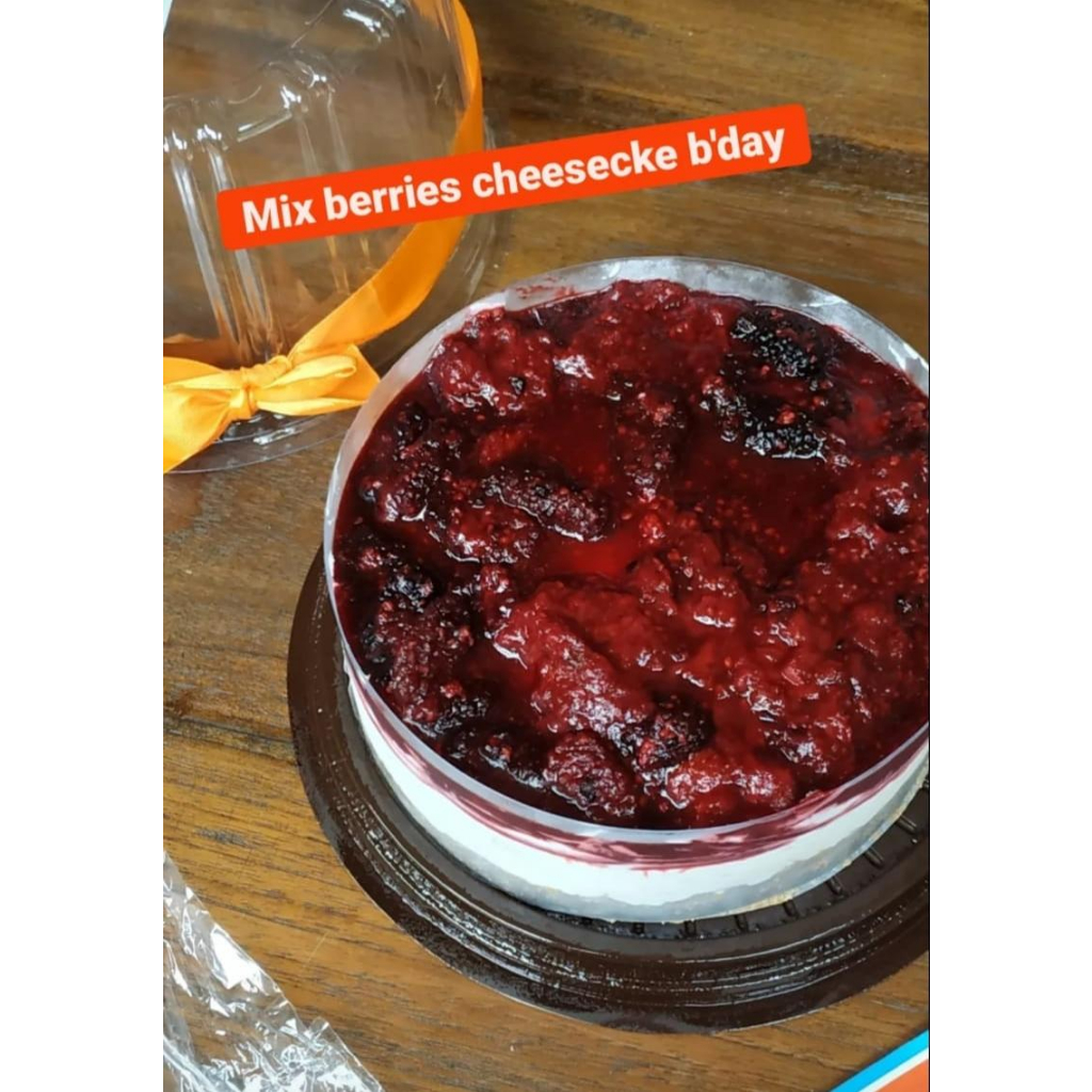 

MIXBERRY CHEESECAKE KETO DEBM BIRTHDAY CAKE 15CM