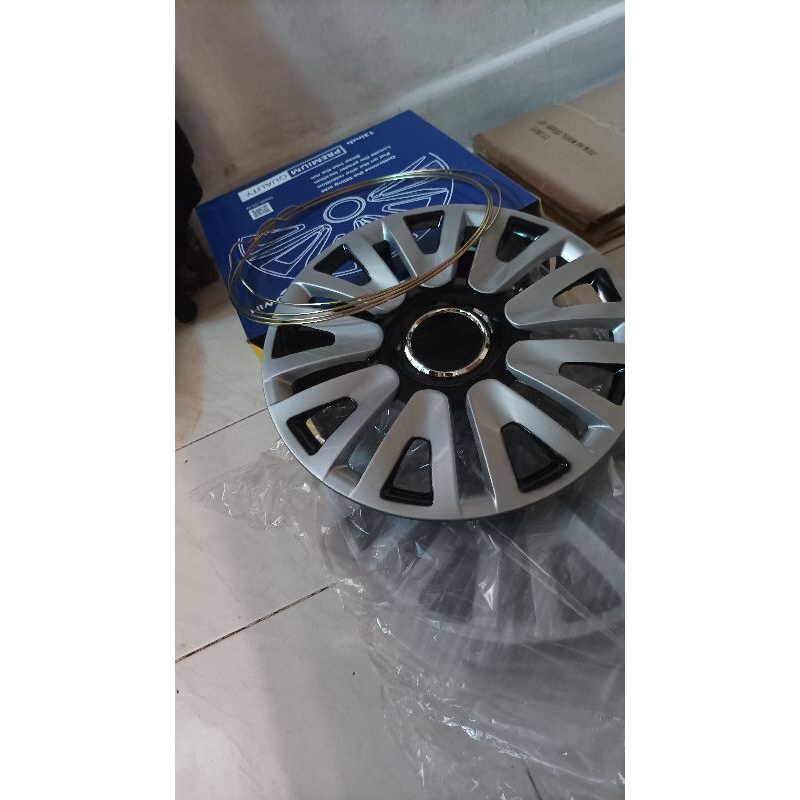 dop roda velg kaleng mobil ring 14 cocok untuk velg all new avanza xenia Vios