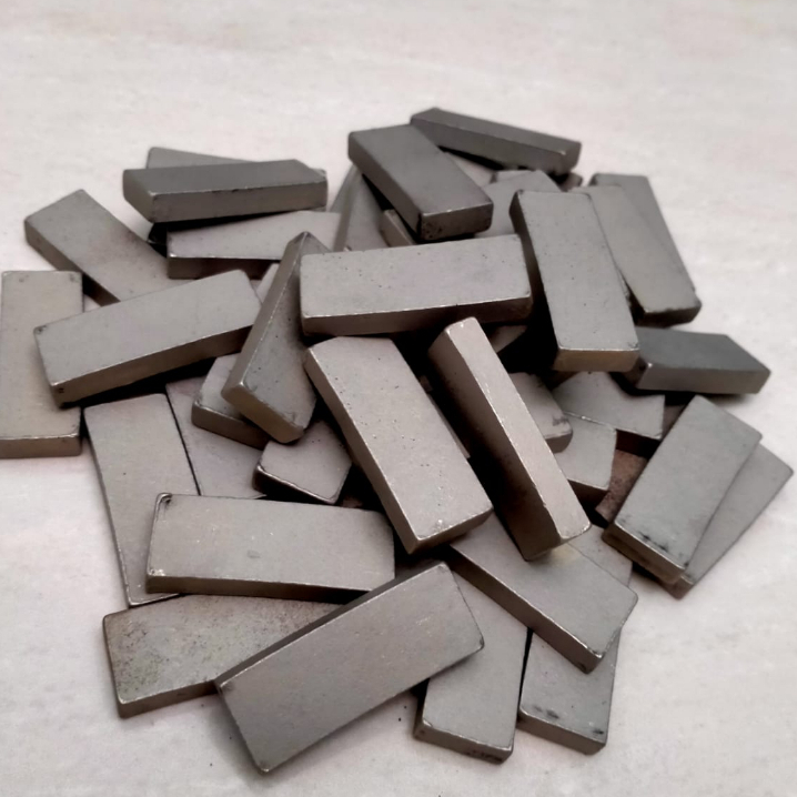 Diamond Segment Super - Segment Mata Gergaji Batu Alam ukuran 40x5x15 mm