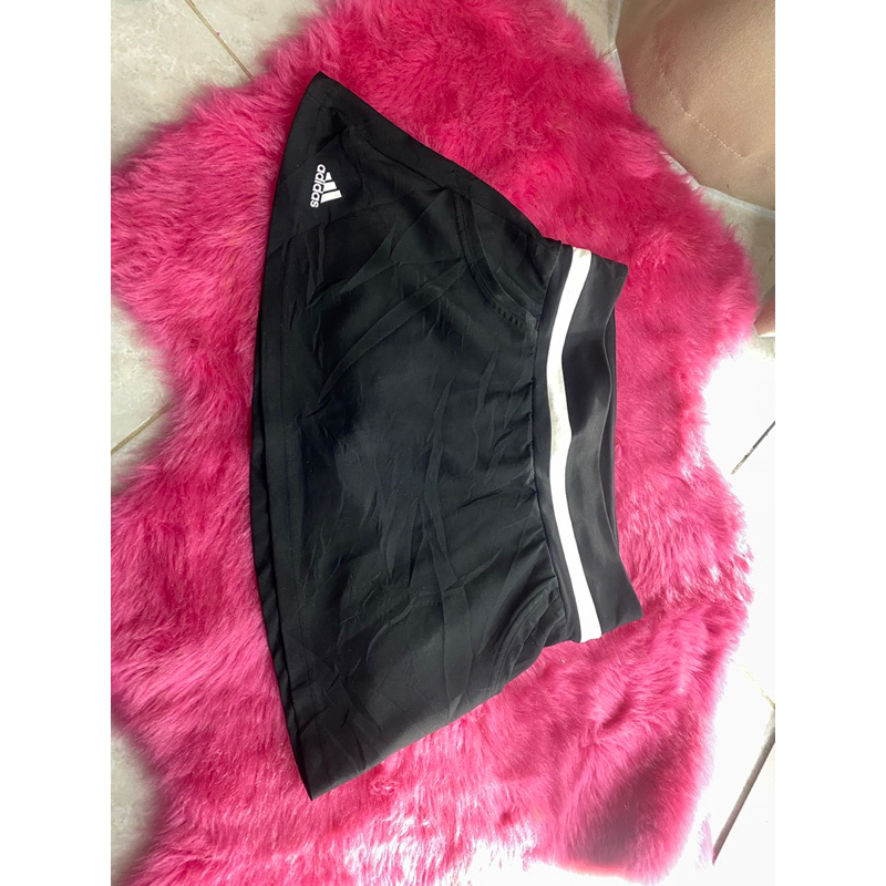 adidas rok celana pendek