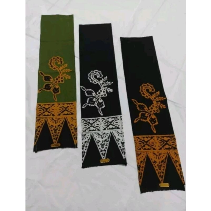 Syal batik khas gajah oling banyuwangi
