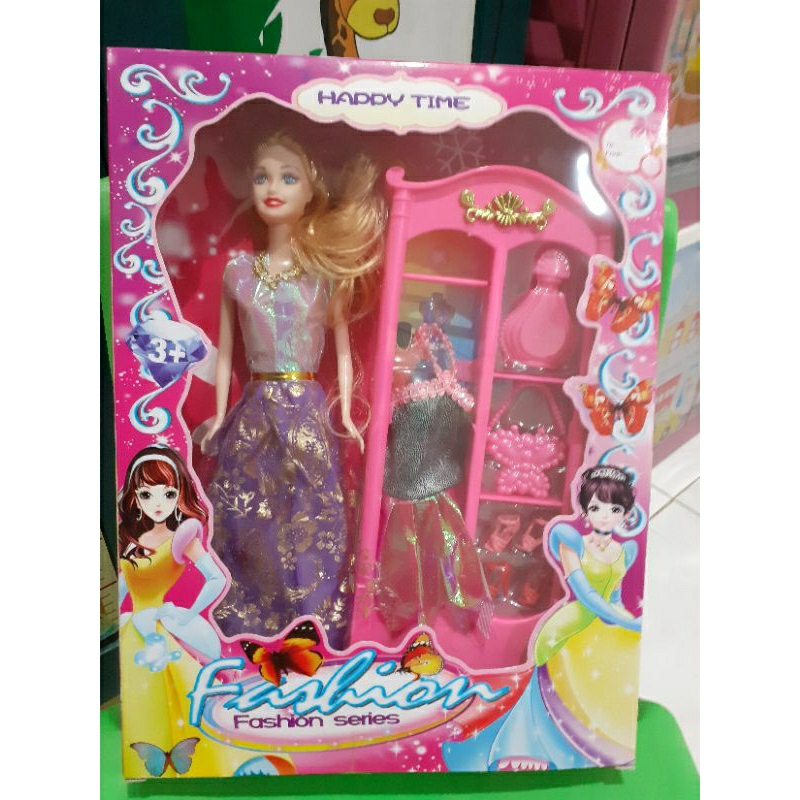 Boneka Barbie Princess Set Lemari Baju kecil dan aksesoris