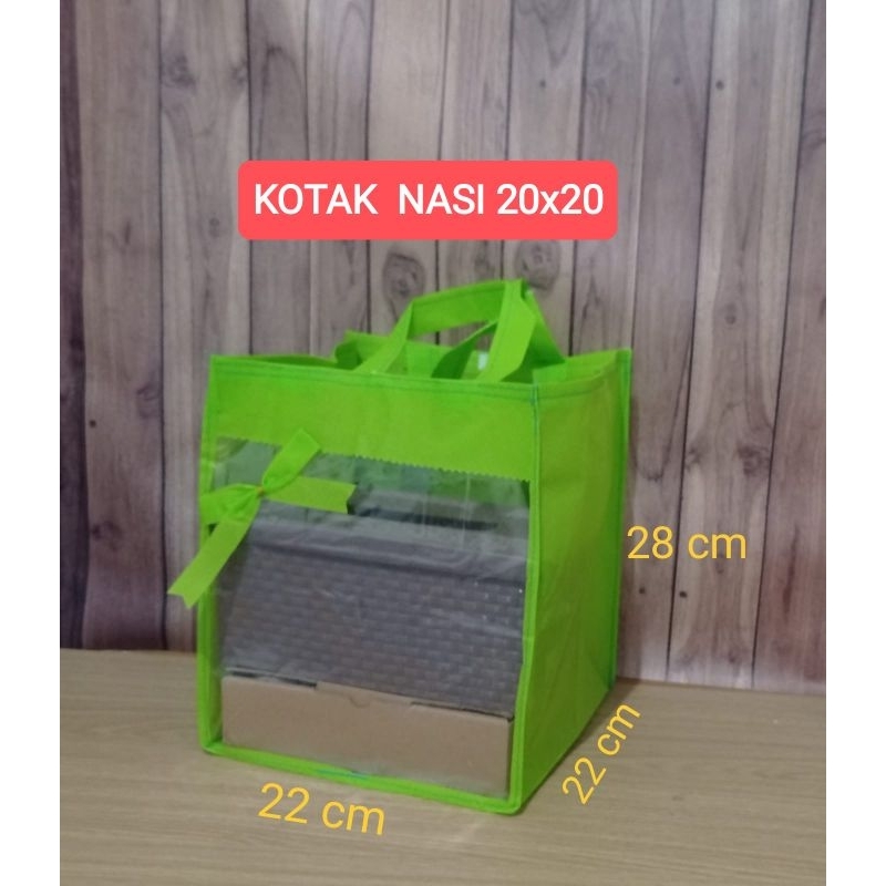 

Tas hajatan kotak nasi 20x20 tas berkat mika 28x22x22