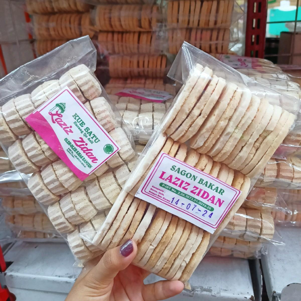 

Paket Kue sagon dan kue satu isi 3pcs