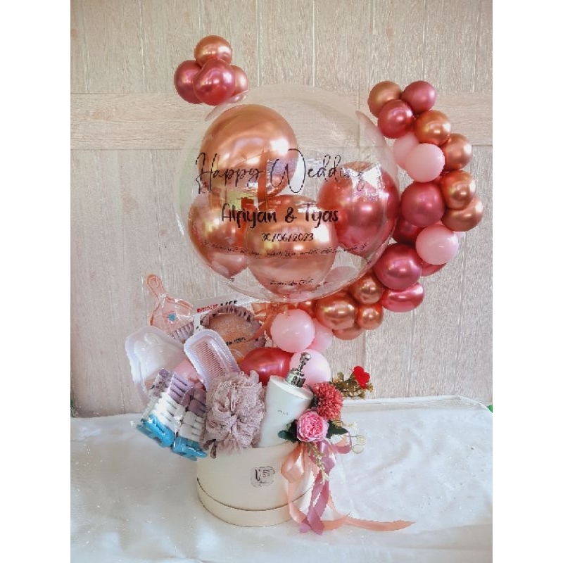 

Bouquet ballon wedding shower/buket balon wedding/kado pernikahan/kado wedding/buket semarang murah/uly craft