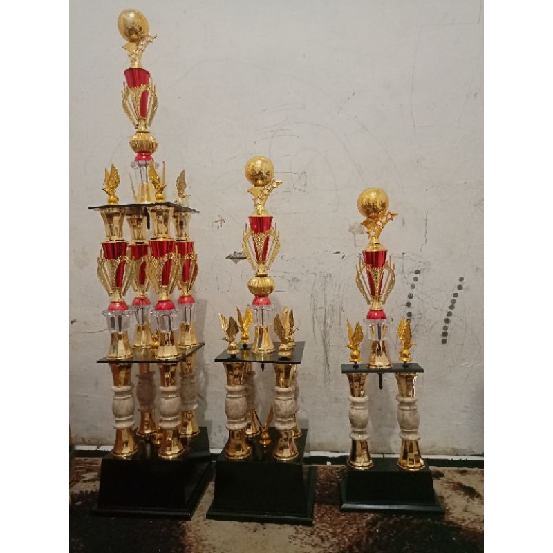 trophy piala 1 set juara 123( kaki 8,kaki 4,kaki ,kaki 2)