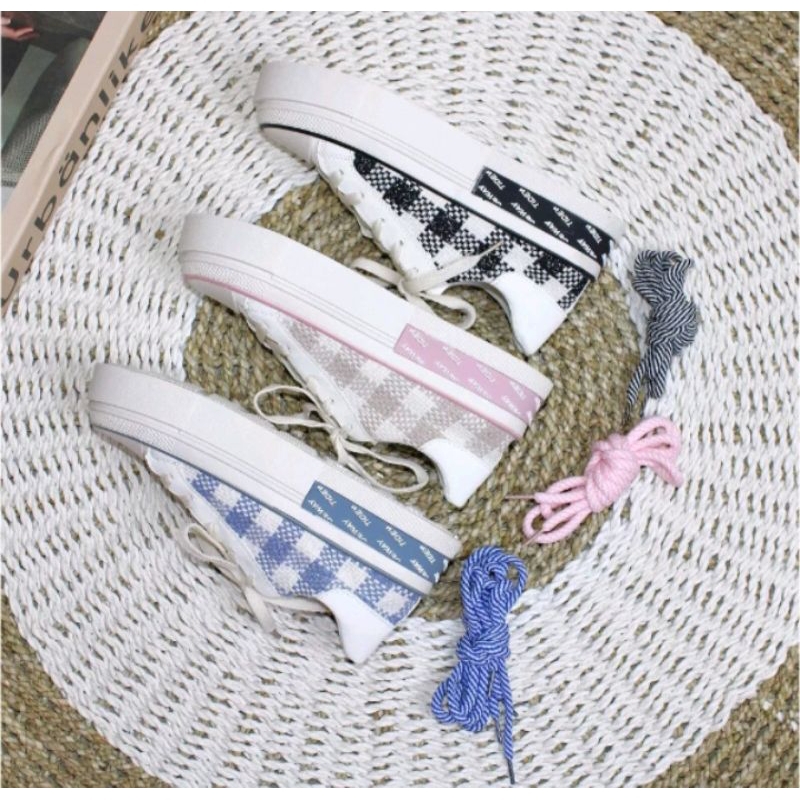 Free Box Sneakers Wanita Import Korea Sneakers Wanita