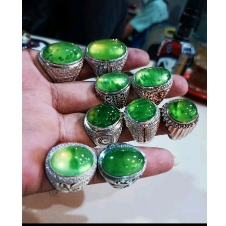 BATU CINCIN IDOCRASE SOLAR.