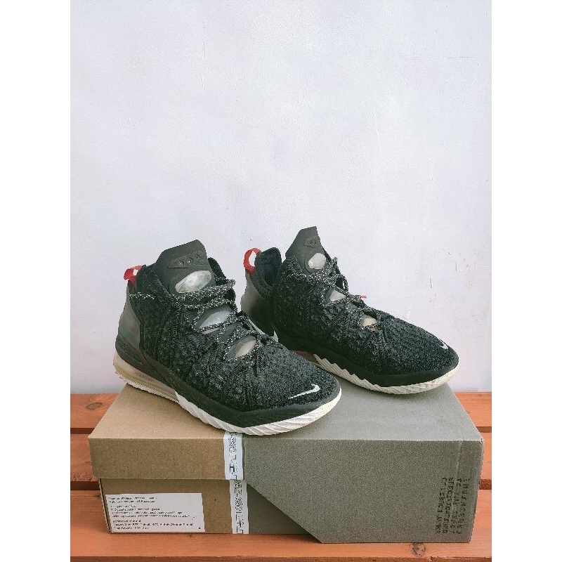 Sepatu Basket Lebron 18 XVIII original (second)