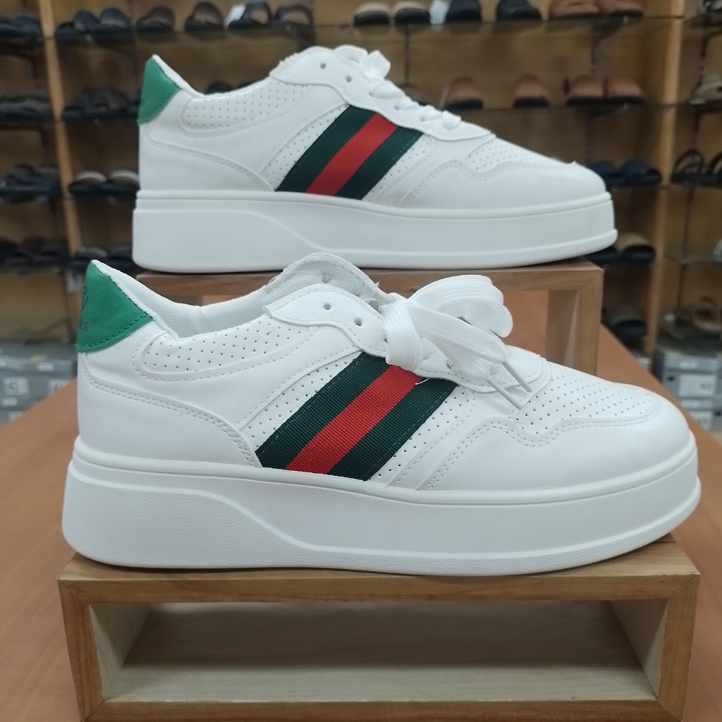 SEPATU ILOOKS