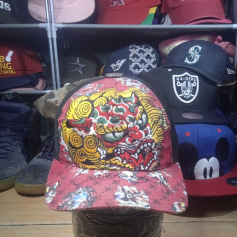 topi ed hardy motif