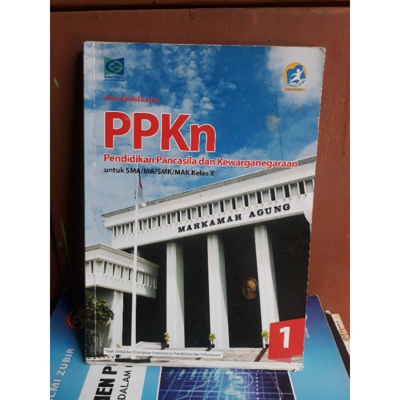BUKU PPKN FACIL KELAS 10 - X SMA MA SMK MAK KURIKULUM 2013 REVISI
