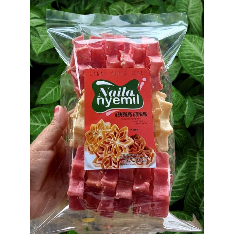 

Kembang Goyang - Naila Nyemil