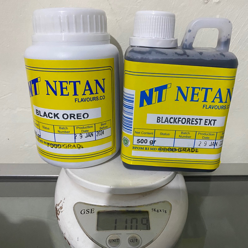 

NETAN PAKET BLACK FOREST 500gr sepaket isi 2 varian warna hitam