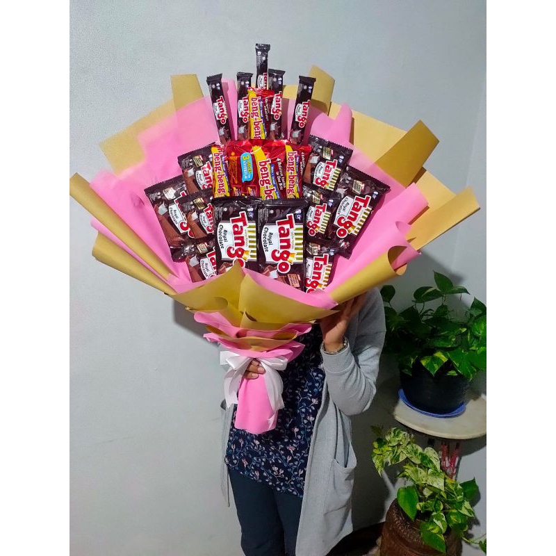 

BUCKET SNACK TANG0 WAFFER BUKET GIFT BIRTHDAY JOGJA MURAH MERIAH
