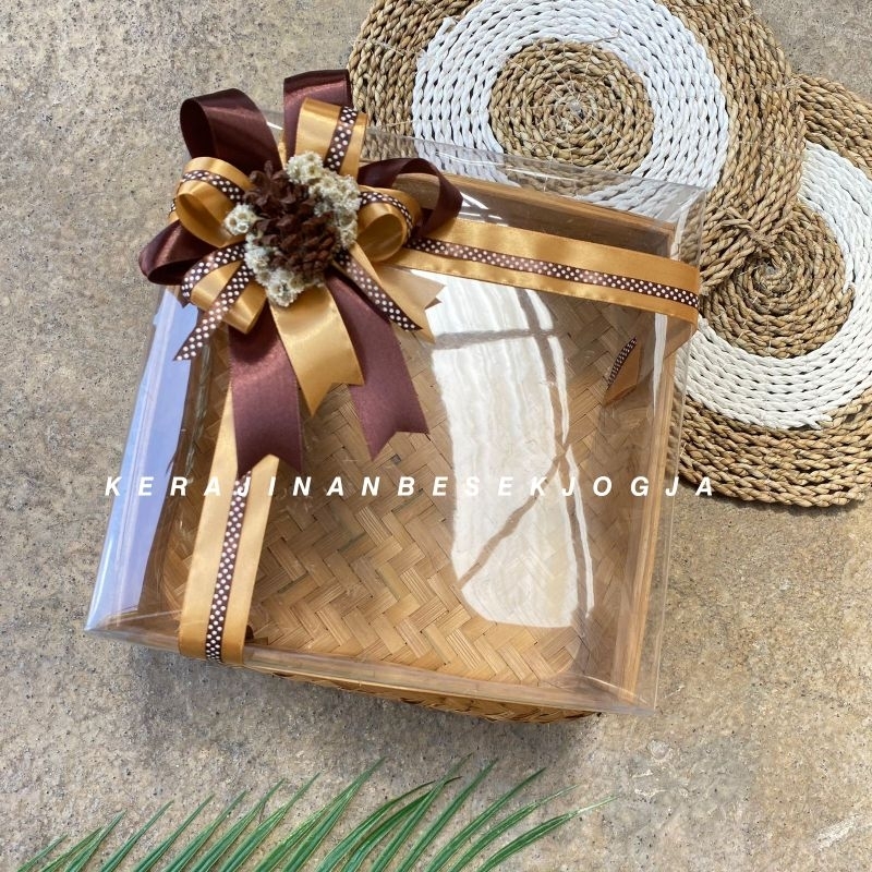 BESEK WENGKU 20-25CM TUTUP MIKA FREE PITA POLKADOT COKLAT / hantaran bambu premium box hantaran box 