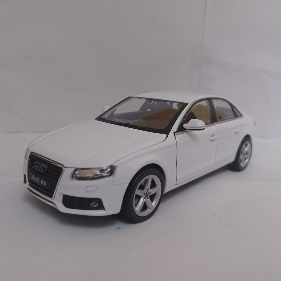 Diecast Mobil Audi A4 Putih Welly 1:24 miniatur mobil mainan koleksi murah