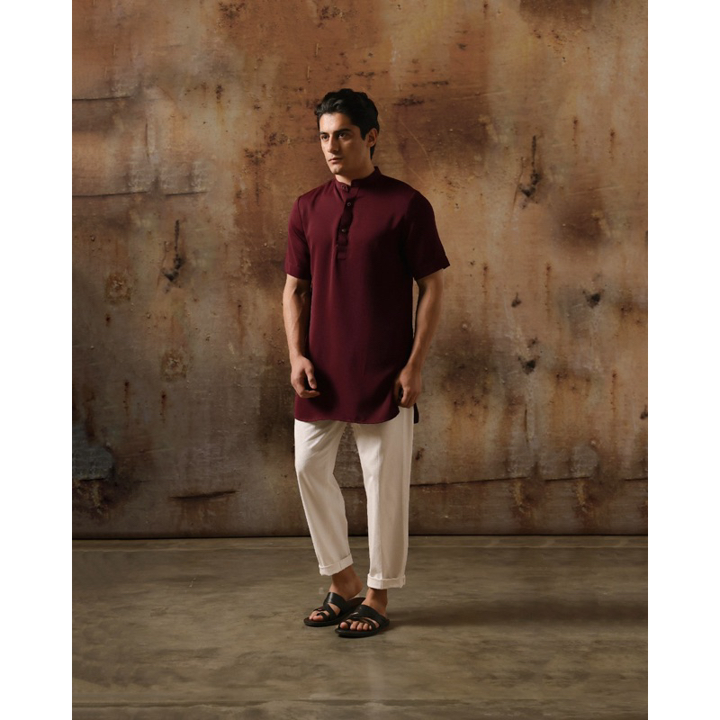 PRELOVED Thobe Studios Kurta Diamond Kenzo Burgundy Lengan Pendek Size S