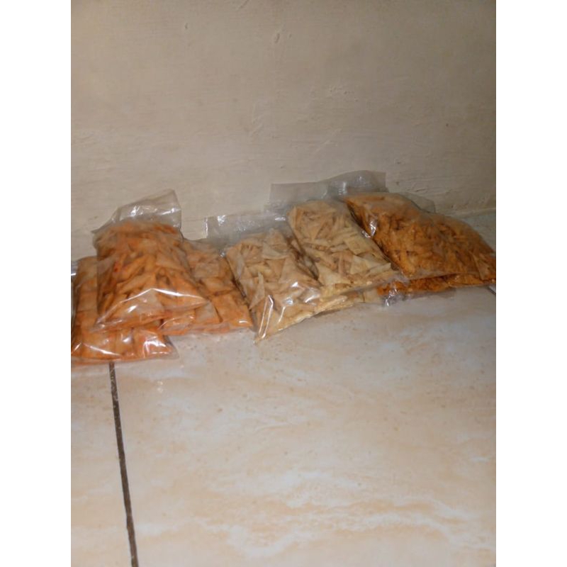 

Camilan pangsit rasarasa