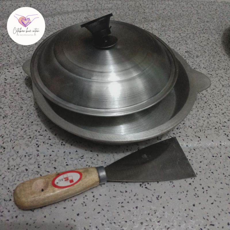 loyang cetakan kue martabak manis bahan aluminium cor ukuran kecil + tutup sodet