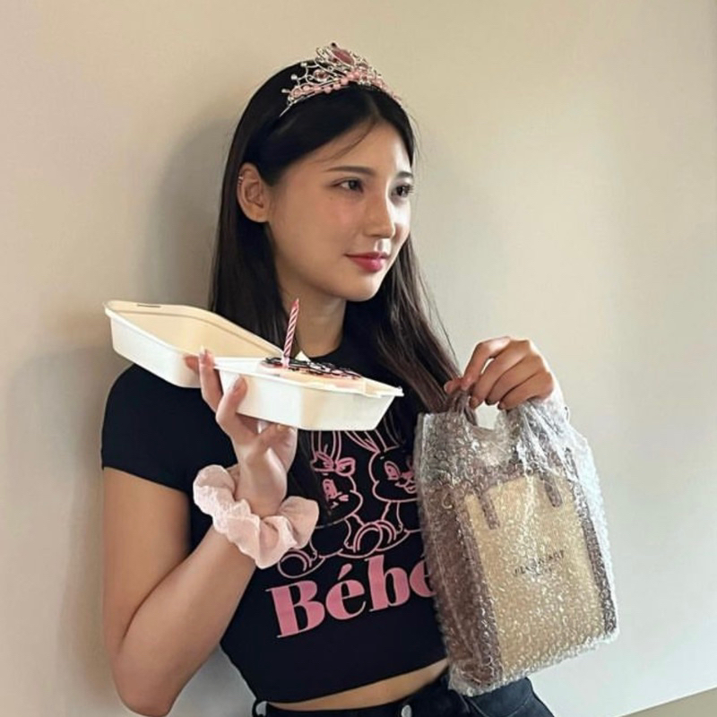 [READY STOCK] NOIRNINE BEBE RABBIT CROP TSHIRT BLACK