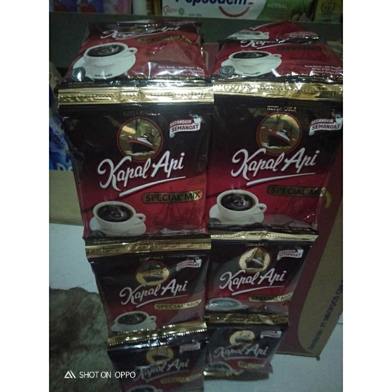 

Kopi Kapal Api Spesial Mix 24g