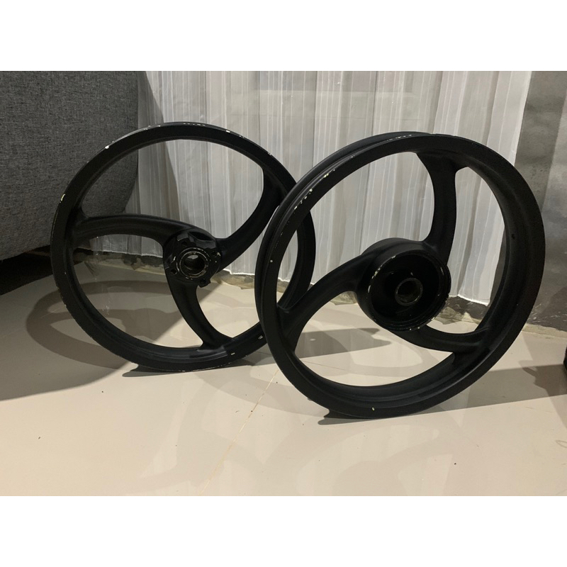 Velg Palang 3 untuk Jupiter Z