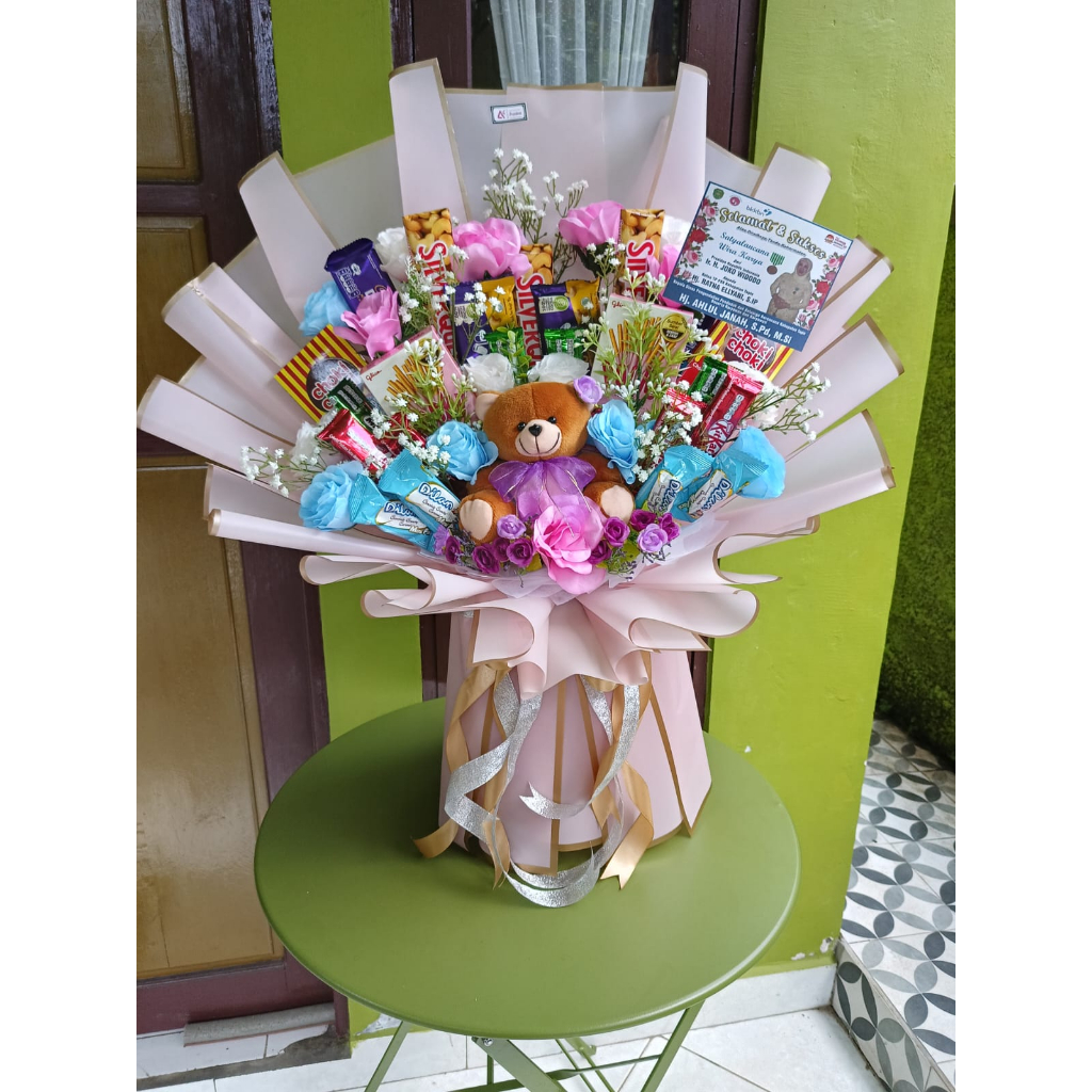 BUKET BUNGA / BUKET HADIAH BUNGA / BUKET BUNGA ULANG TAHUN / BUKET BUNGA WISUDA