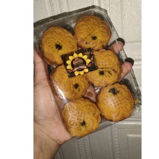 

MOON CAKE / Kue Bulan