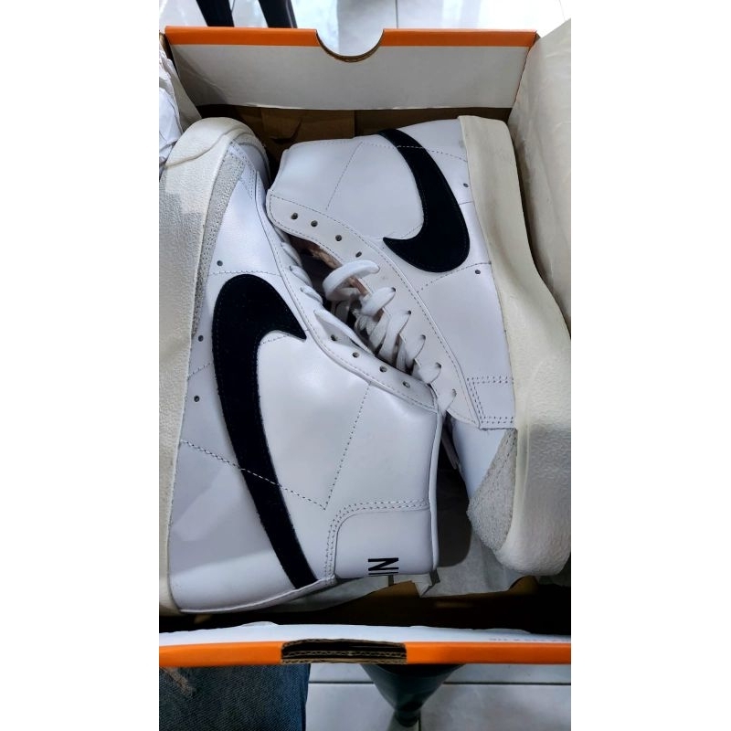 NIKE Blazer Mid 77 Vintage
