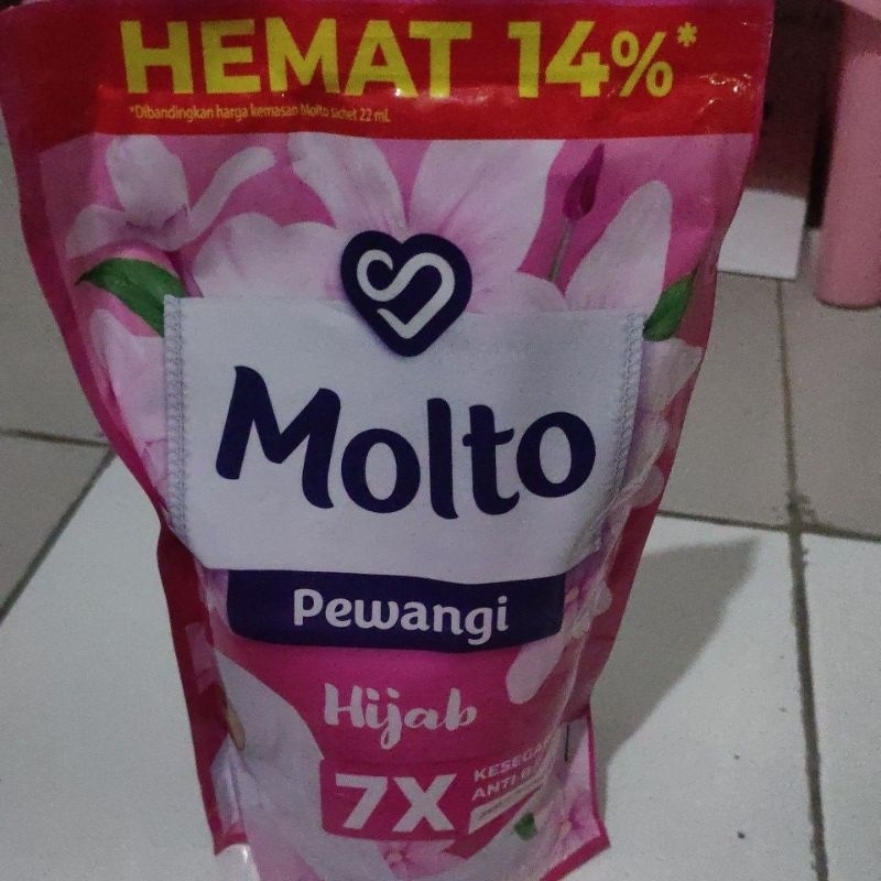 MOLTO PEWANGI 780 ML