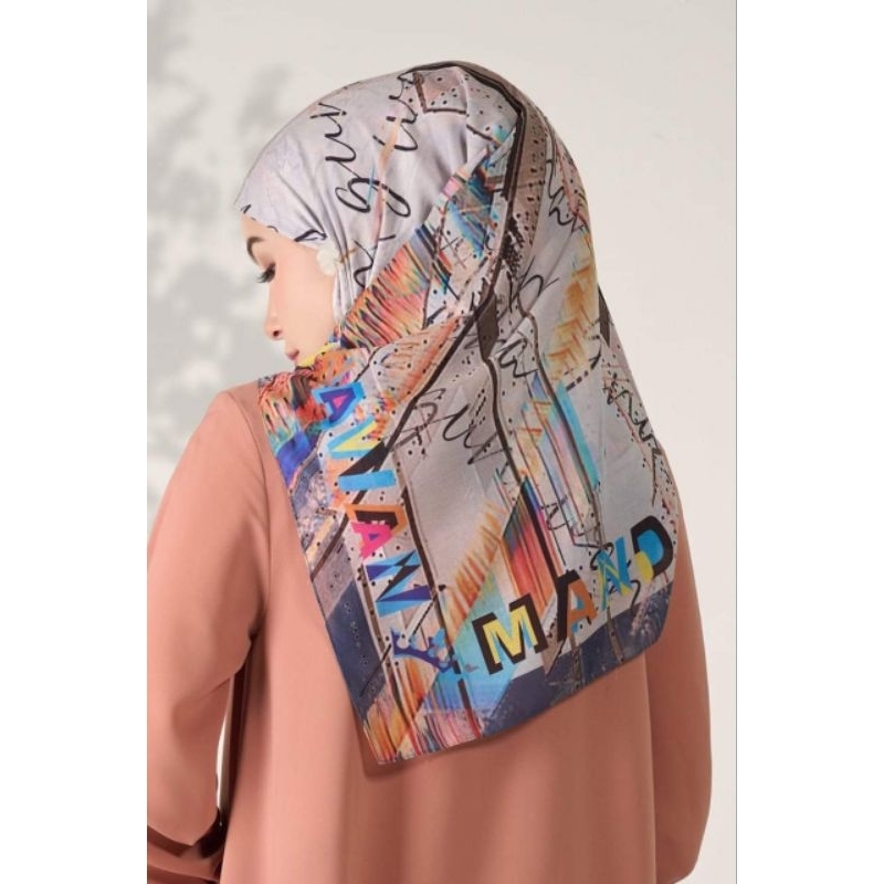 MandjhaBy ivan gunawan"Spectrum "_ white