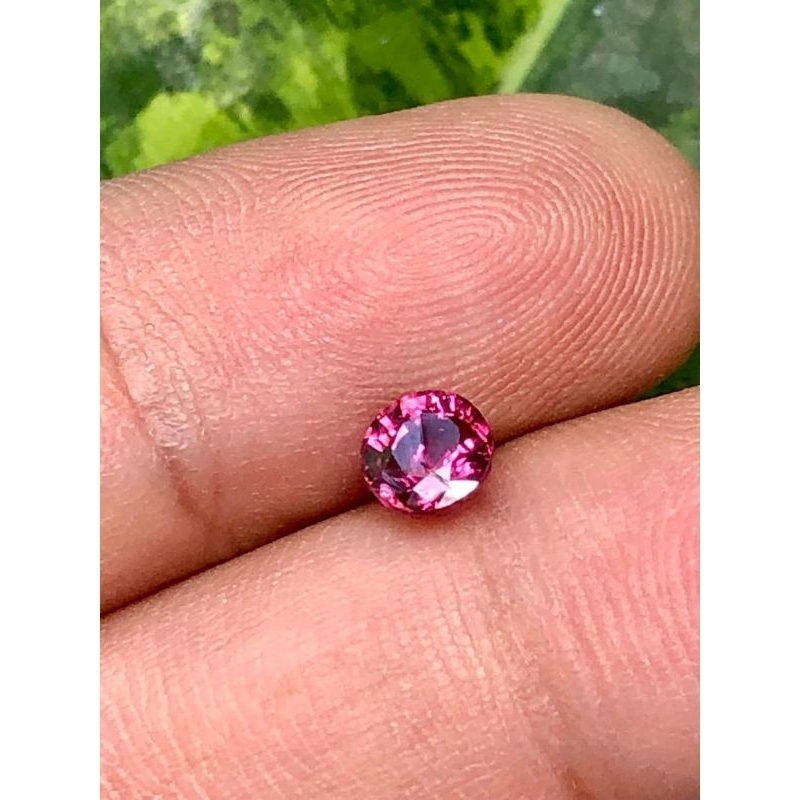 batu garnet srilanka narural pyrope garnet 0.76 cts memo KGL body kristal mulus