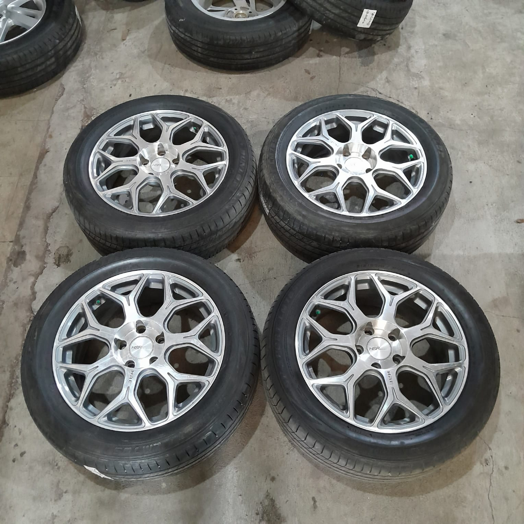 Velg Mobil Ring 17 P40 Ban 215 55 R17 Bekas Mobil Hrv, Innova, Juke