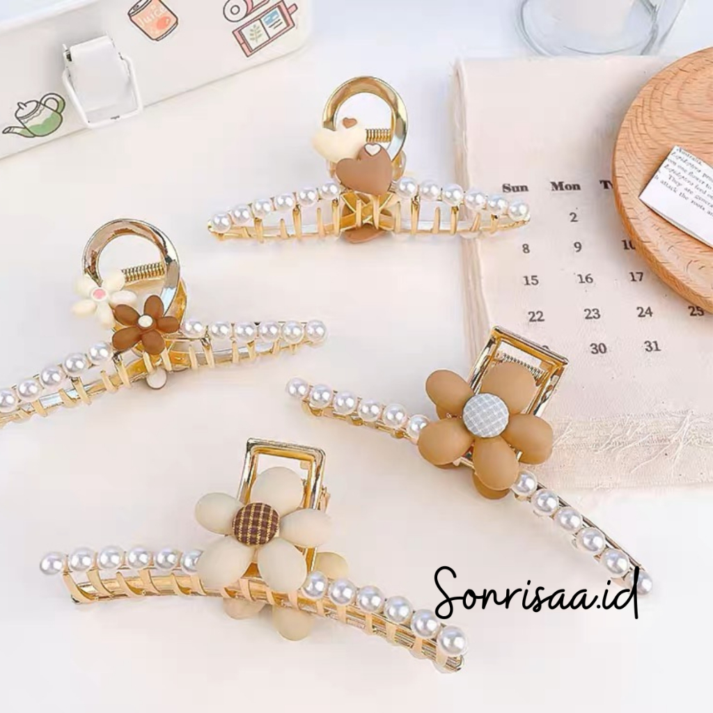 Jepitan Korea Motif Bunga Mutiara / Jepitan Korea Aesthetic / Jedai Besi / Korean Hair Claw