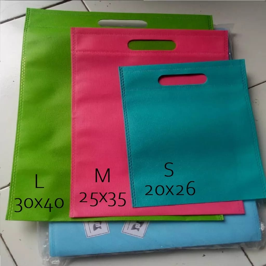 

Tas sablon souvenir / Tas spunbond oval uk.20x26 / Lusinan