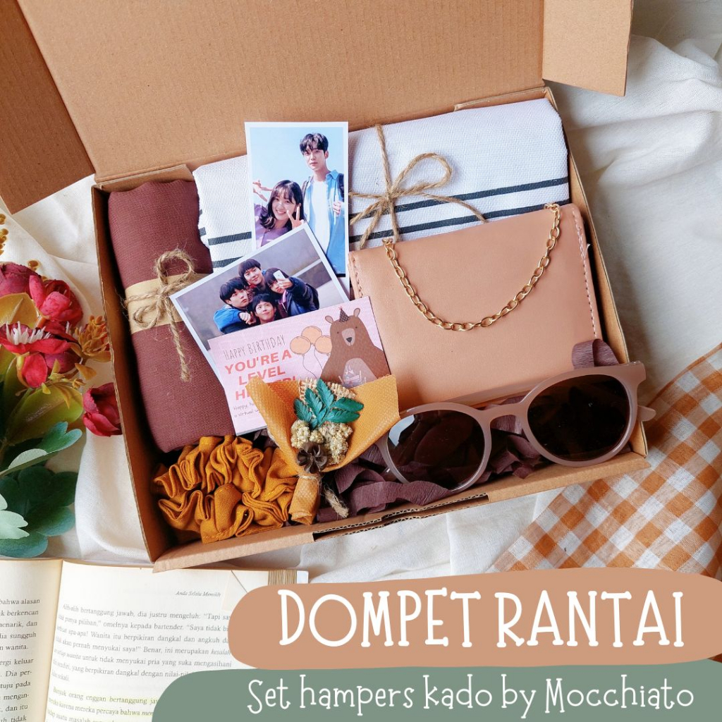 

Kado Cewek Hampers Dompet Rantai Set | Gift Box Ulang Tahun Wisuda Wedding by Mocchiato