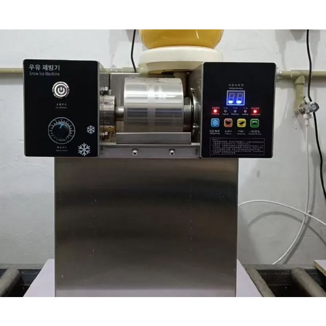 

Mesin Es krim snow Bingsoo ice cream korea (es krim serut)