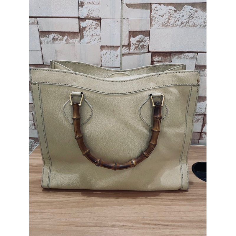 GUcci bamboo preloved