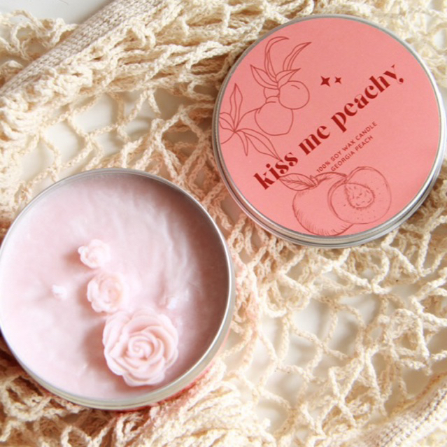 Kiss Me Peachy ✨ 100% Natural Soy Wax Scented Candle (Georgia Peach & Black Tea) Lilin Aromaterapi