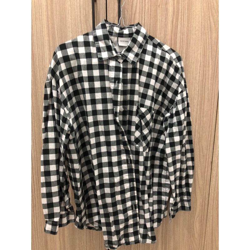 Preloved Kemeja This Is April