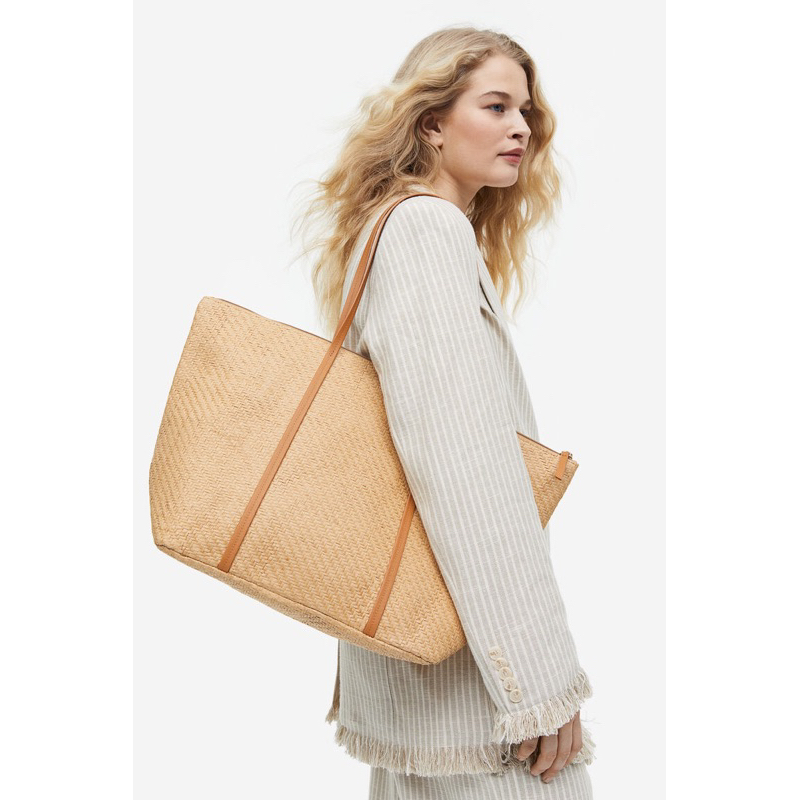 tas tote bag HnM tas anyaman jerami HnM original