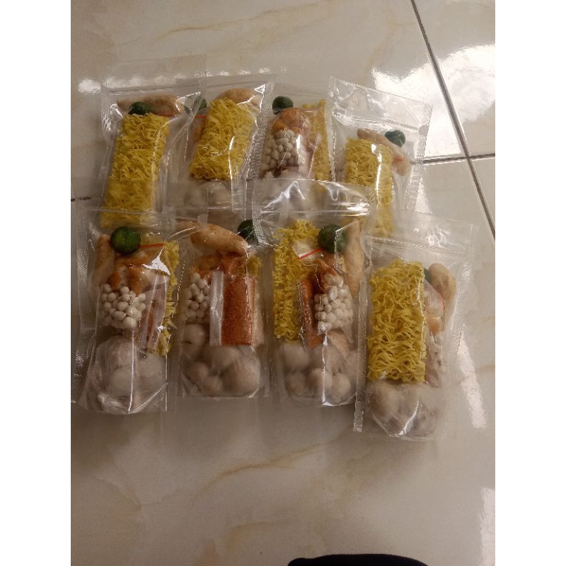 

Paket reseller 10 bungkus baso aci ayam suwir