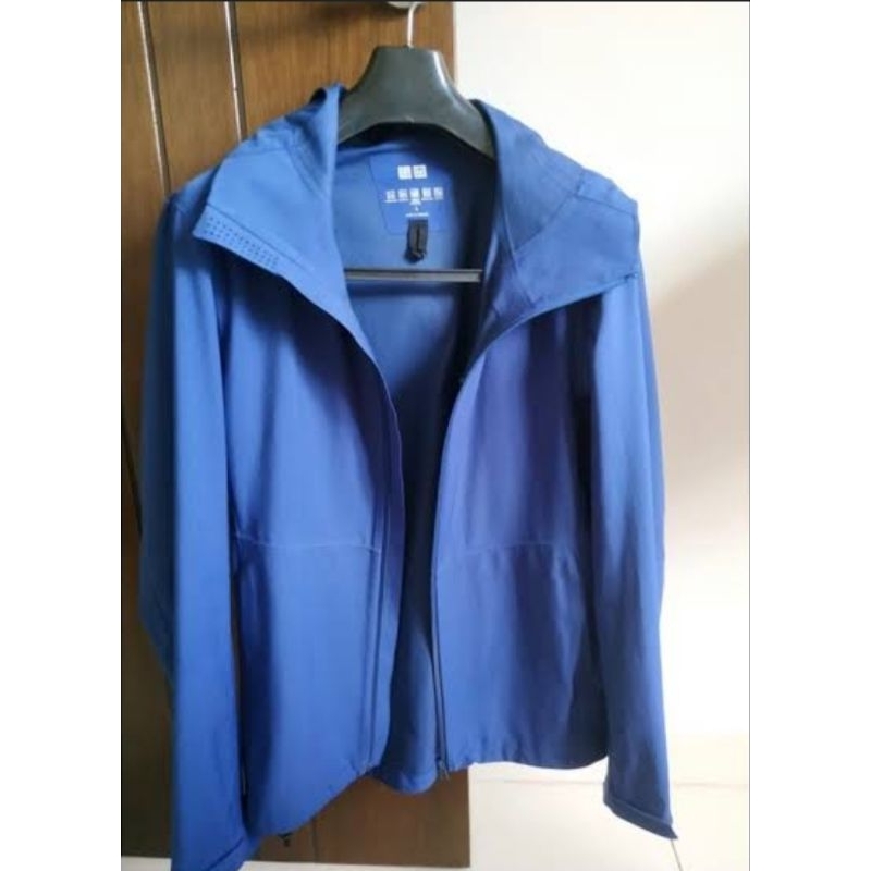 Uniqlo Blocktech Biru Sz S
