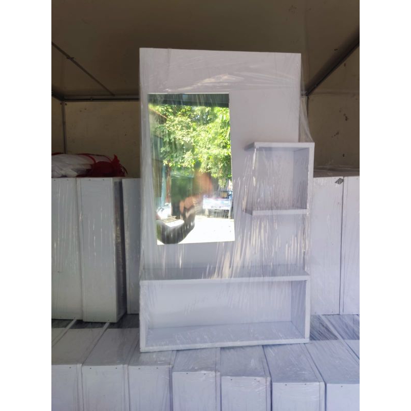 Cermin Rias/Rak rias gantung